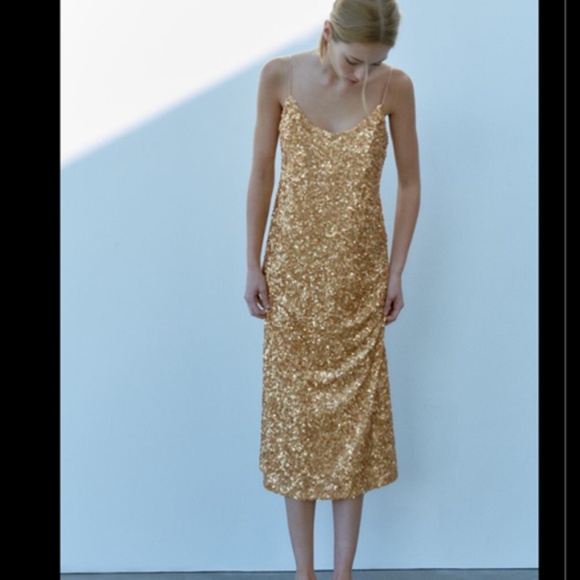 💛 SEQUIN KNIT SLIP DRESS | Limited Edition - Picture 7 of 10